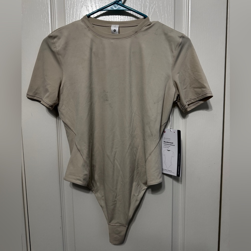 Lululemon NWT Wundermost Ultra-Soft Nulu Short-Sleeve Crew Thong Bodysuit